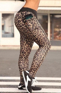 Hips leopard print yoga pants
